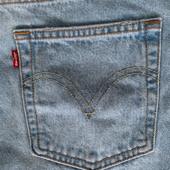 Levi's Icon Jean Skirt Size 29 Blue Distressed Denim Button Fly Casual Boho Mini - Picture 5 of 11